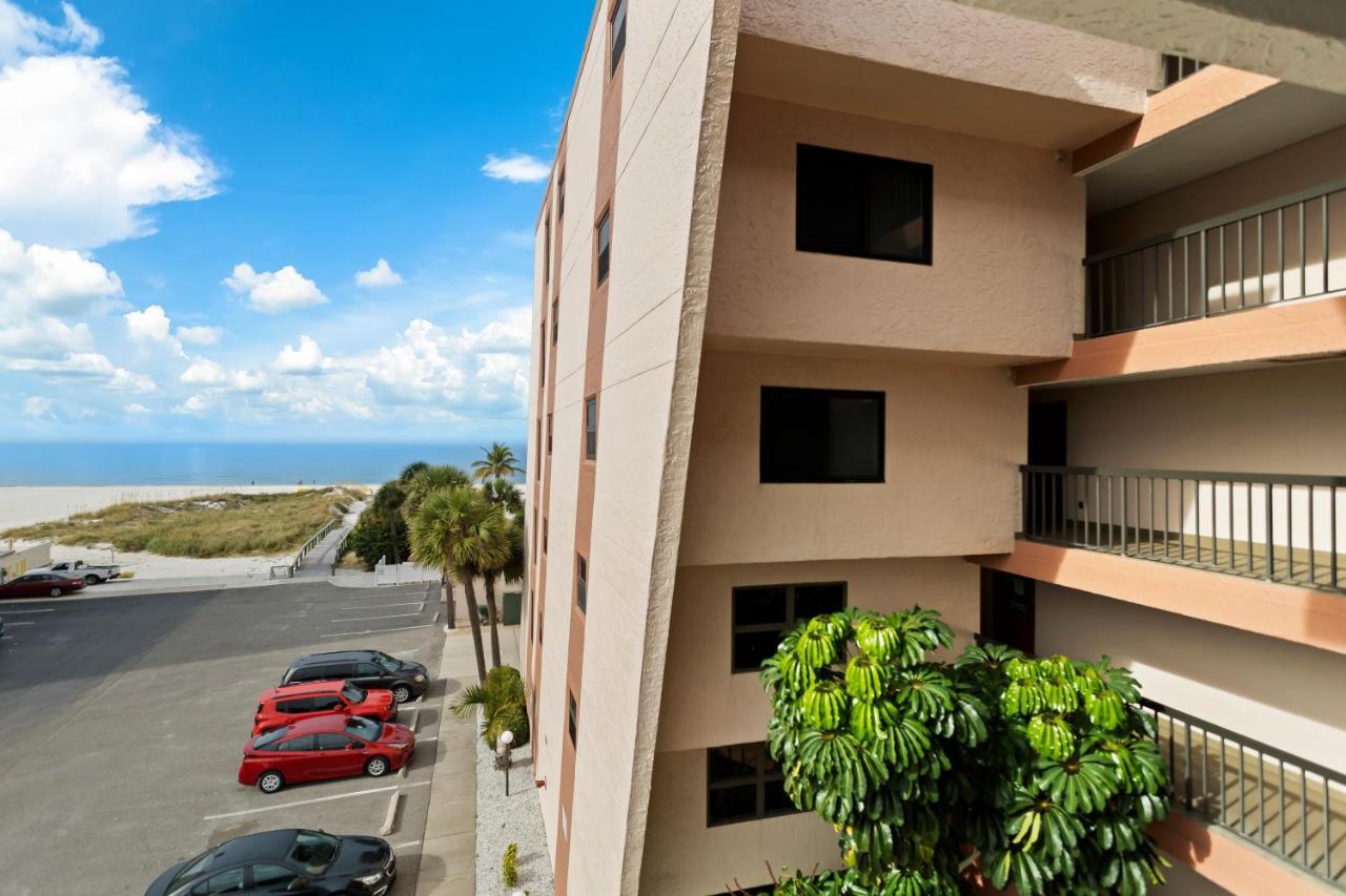 Gulf Gate Resort By Travel Resort Services St. Pete Beach Exterior foto